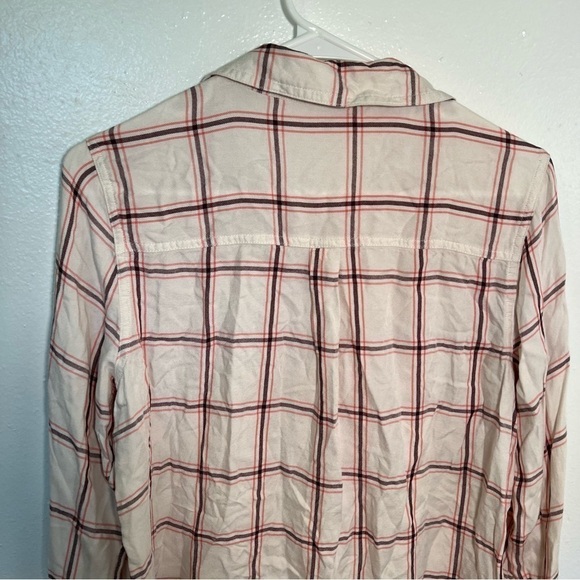 Old Navy Button Down Flannel Shirt Cream Plaid - Picture 8 of 11